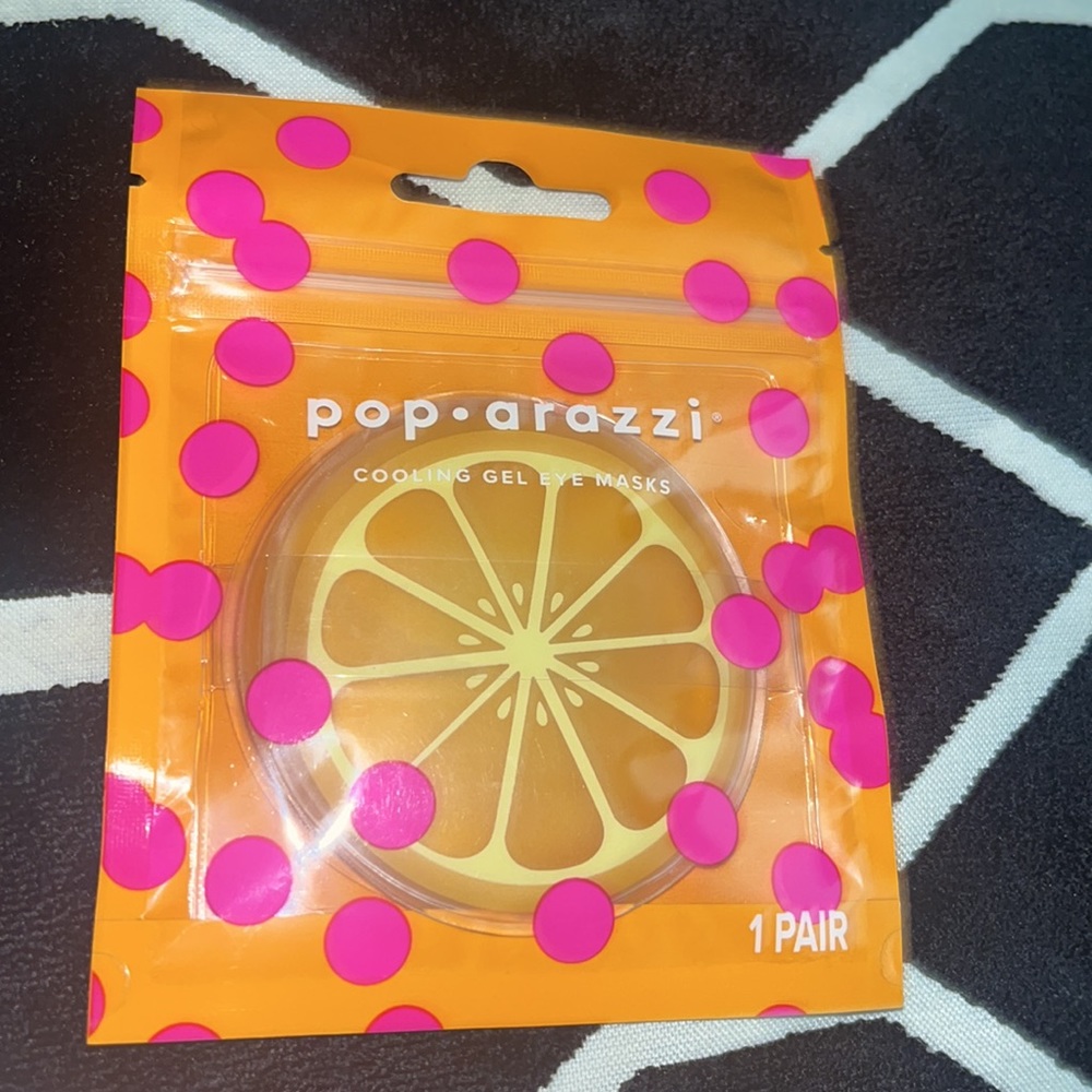 New In The Bag Pop-Arazzi Cooling Gel Eye Masks